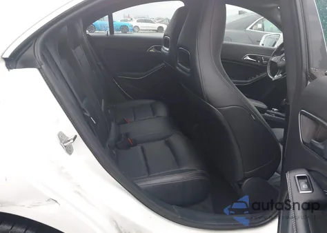 2019 Mercedes-Benz Cla 250 4Matic z USA, uszkodzony, nr VIN WDDSJ4GB2KN716916